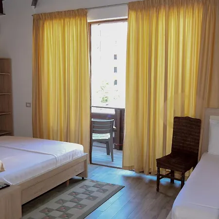 Dolanit E Drurit Apartment