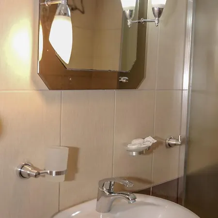 Dolanit E Drurit Apartament