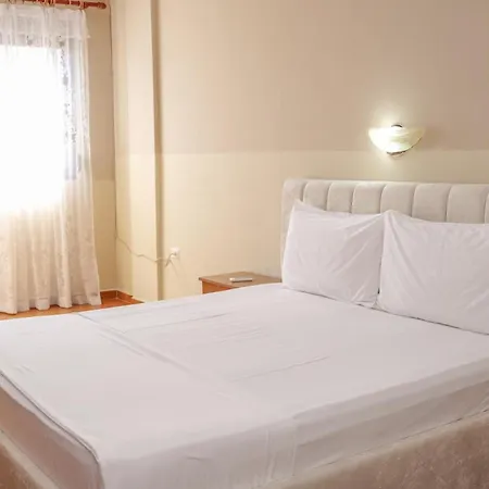 Dolanit E Drurit Apartament *