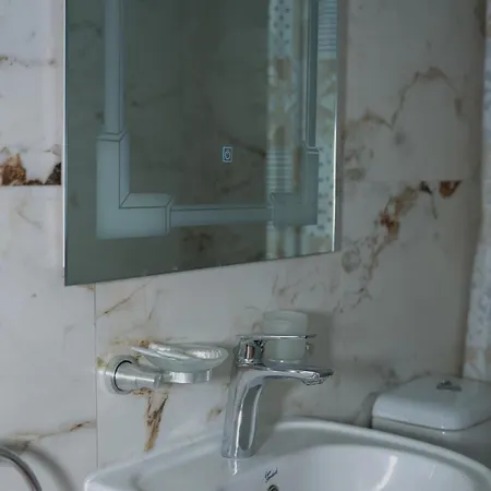 Dolanit E Drurit Apartament *