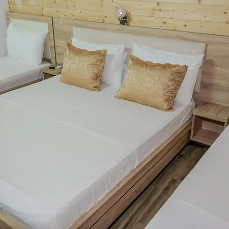 Dolanit E Drurit Apartament *