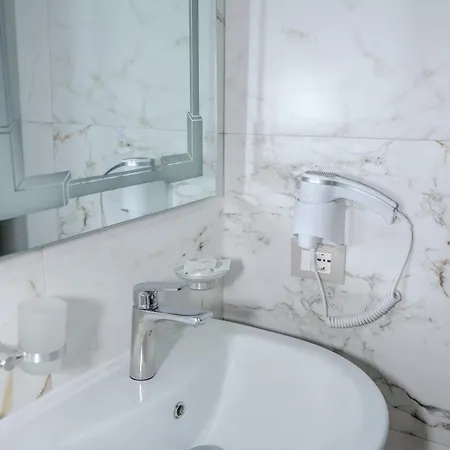 Dolanit E Drurit * Durrës