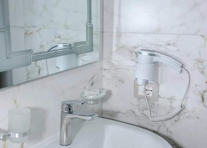 Dolanit E Drurit * Dıraç