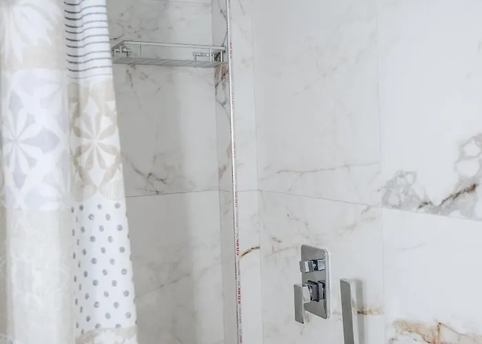 Dolanit E Drurit アパート *